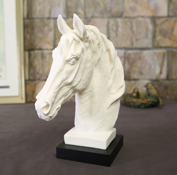 Entrance resin horse head decoration