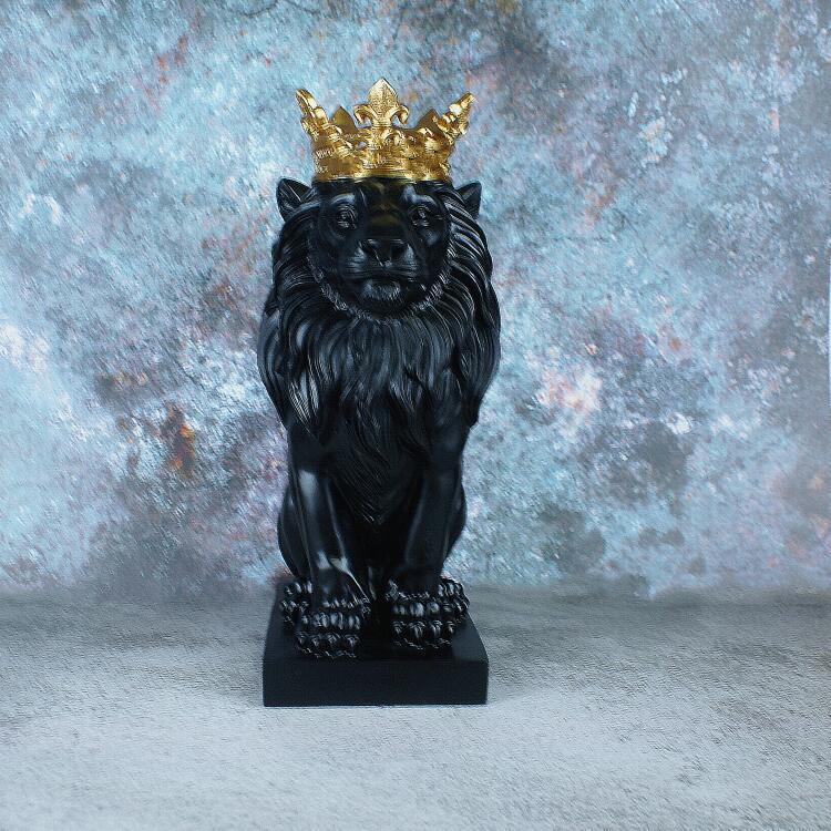 Crown lion ornament | Decor Gifts and More