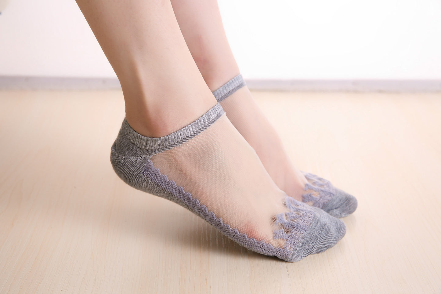 Invisible Breathable Lace Boat Socks Short Tube Ladies Socks | Decor Gifts and More